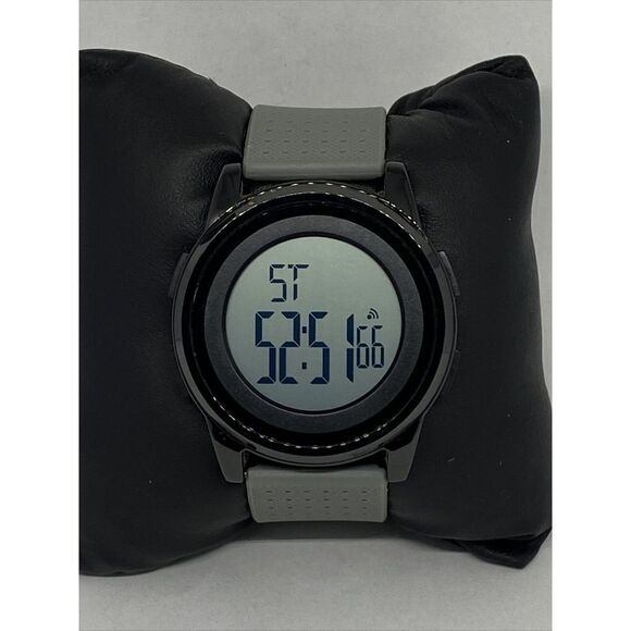 Yuink 1502 Men's Gray Rubber Strap Digital Dial Genuine Quartz Wrist Watch RQ649 - Picture 1 of 12